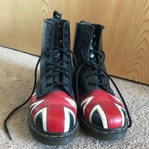 Doc Marten Union Jack boots